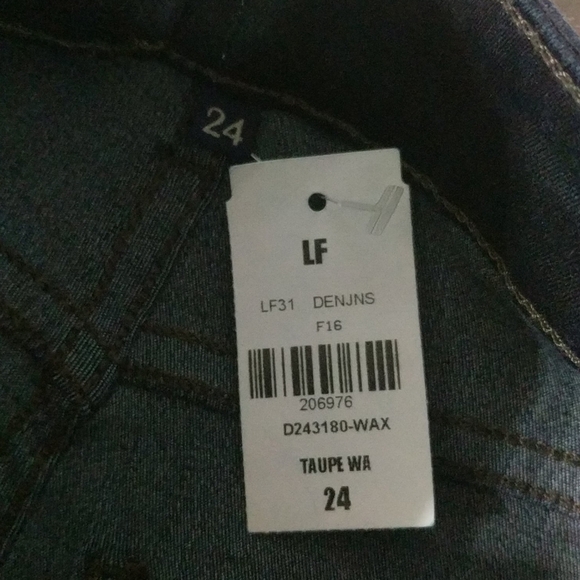 𝅺Carmar High Rise Skinny Taupe Wax Coated Jeans- size 24 - these are tiny! - Picture 2 of 5